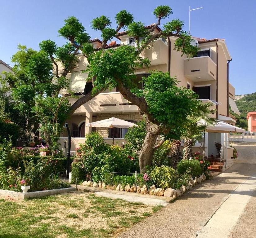 Apartments Zdenka - Garden Terrace Barbat na Rabu Bagian luar foto
