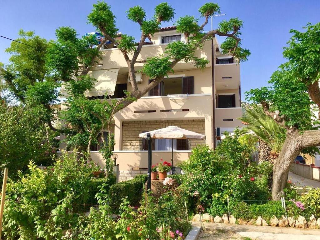 Apartments Zdenka - Garden Terrace Barbat na Rabu Bagian luar foto